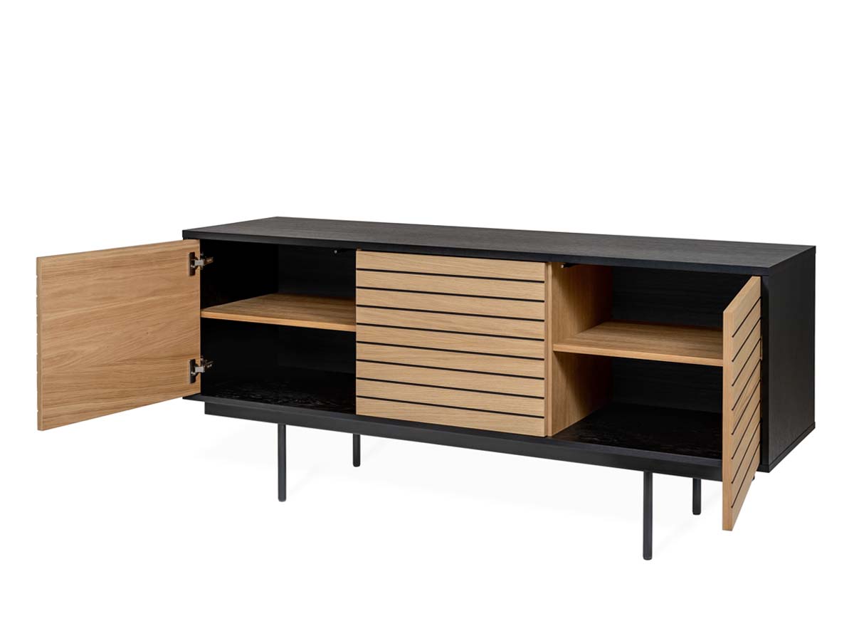 комод Страйп низкий Stripe sideboard - один из семейства мебели Stripe, которая разработана датской дизайнерской студией Says Who WOODMAN