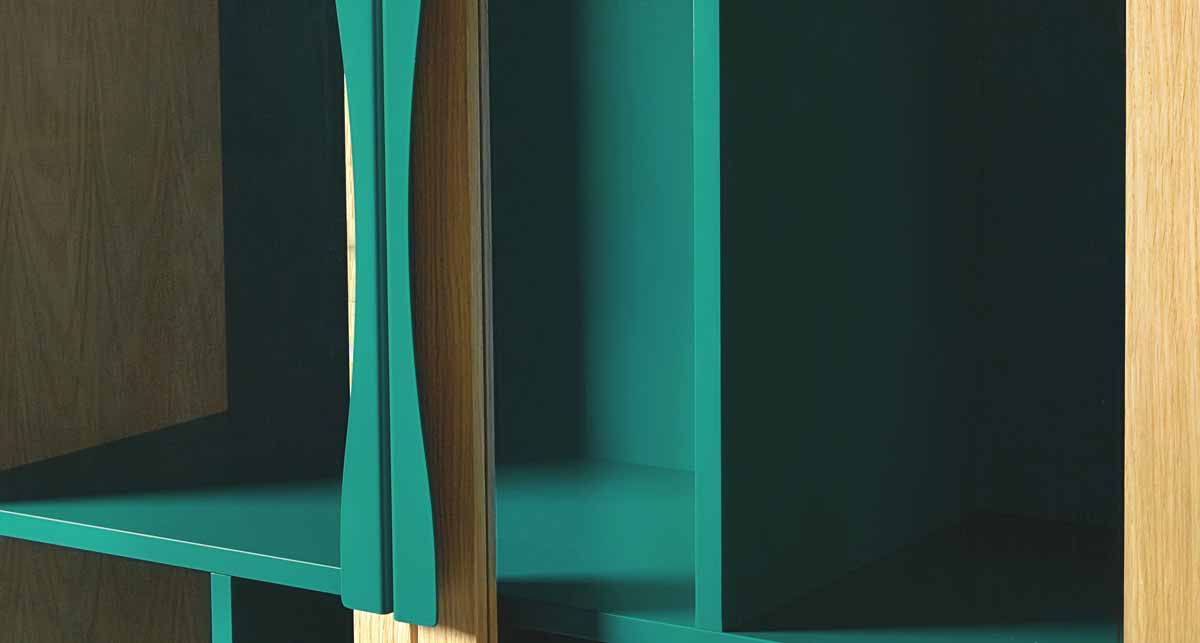 Витрина в скандинавском стиле с распашными дверьми Avon дуб / сине-зелёный Оригинальное сочетание натурального дуба и сине-зелёного цвета WOODMAN